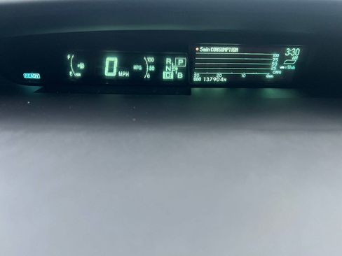 Used 2010 Toyota Prius Three image 36