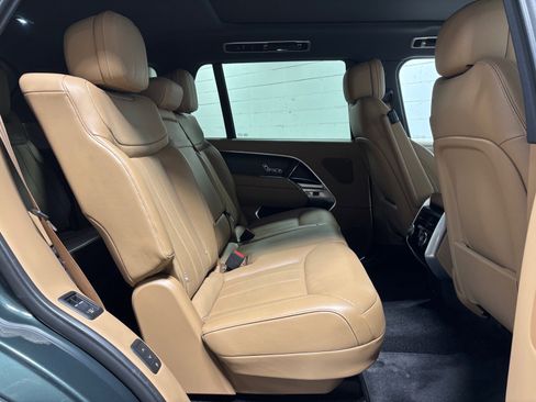 Used 2025 Land Rover Range Rover Long Wheelbase SE AWD/4WD image 41