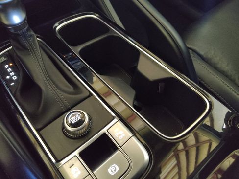 Used 2022 Kia Telluride LX FWD image 26