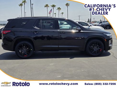 Used 2022 Chevrolet Traverse Premier w/ Redline Edition FWD image 8