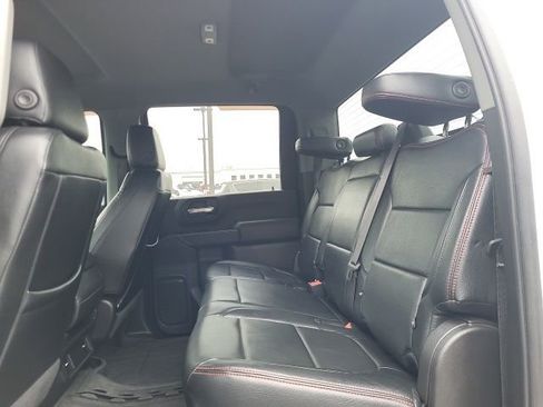 Used 2022 Chevrolet Silverado 2500 Custom w/ Custom Value Package image 11