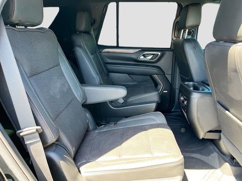Used 2022 Chevrolet Tahoe High Country RWD image 29