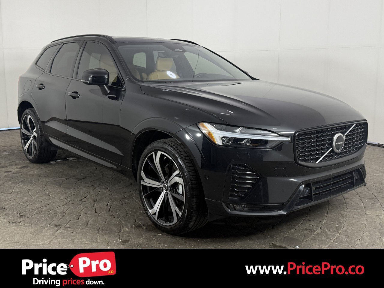 Used 2025 Volvo XC60 B5 Ultra w/ Protection Package Premier AWD/4WD image 1