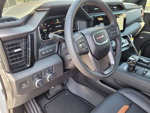 Used 2024 GMC Sierra 1500 AT4 w/ Technology Package image 21