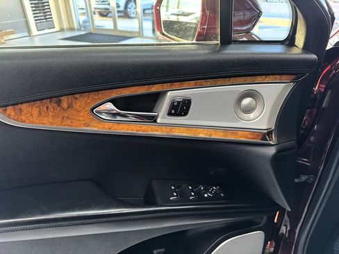 Used 2017 Lincoln MKX Reserve w/ Luxury Package image 10