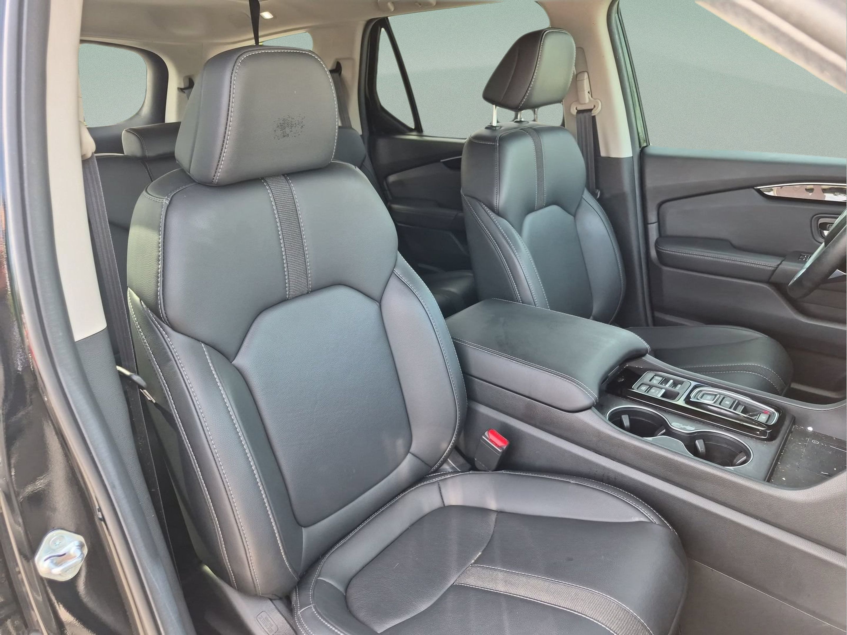 Used 2025 Honda Pilot EX-L image 19