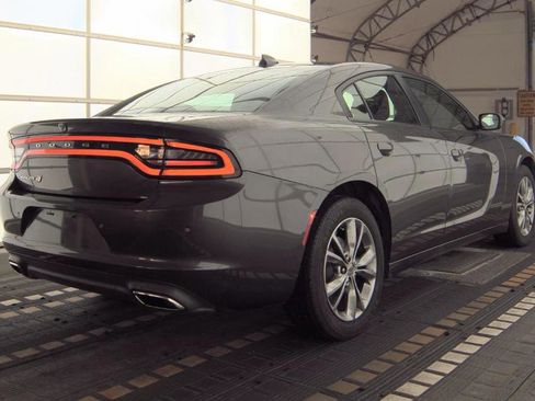 Used 2021 Dodge Charger SXT image 3