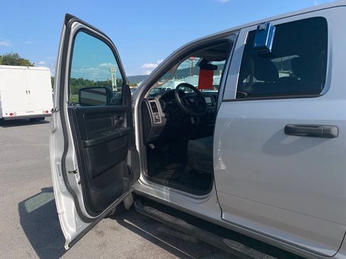 Used 2018 RAM 1500 Express RWD image 8