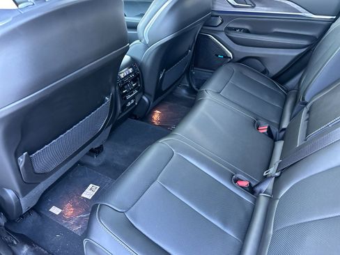 New 2022 Jeep Grand Cherokee Overland w/ Advanced Protech Group III image 12