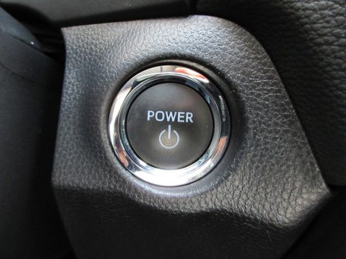 Used 2024 Toyota RAV4 XLE AWD/4WD image 35