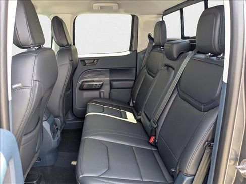 New 2025 Ford Maverick Lariat w/ Black Appearance Package image 16