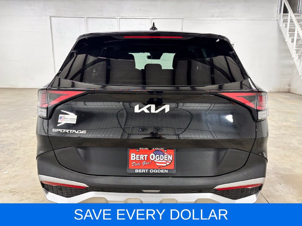 Used 2024 Kia Sportage LX FWD image 6