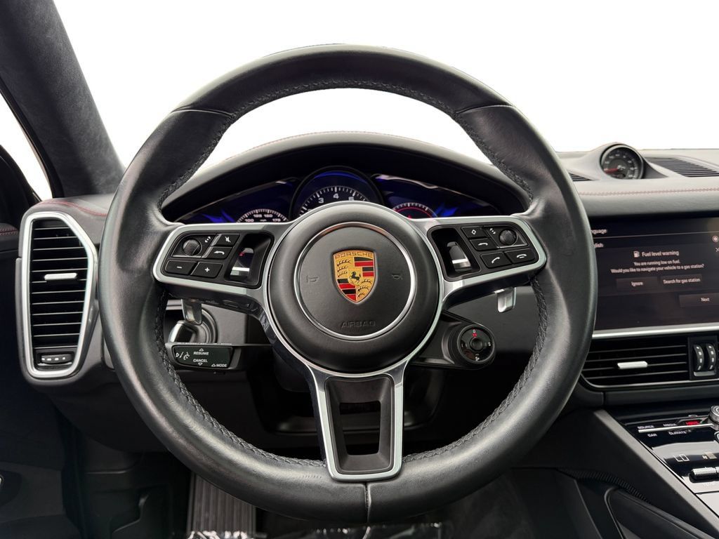 Used 2023 Porsche Cayenne GTS w/ Premium Package AWD/4WD image 12