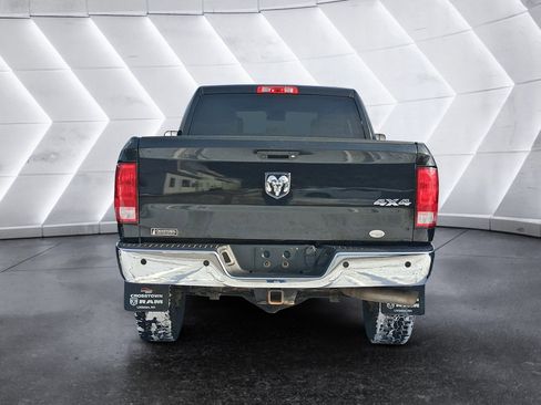 Used 2018 RAM 2500 Tradesman w/ Chrome Appearance Group image 5