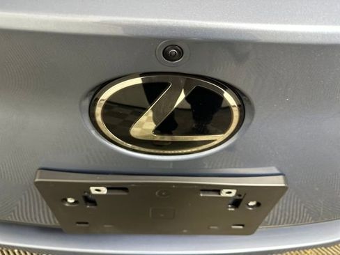 Used 2023 Lexus RZ 450e Premium image 9