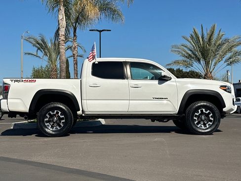 Used 2021 Toyota Tacoma TRD Off-Road w/ Technology Package image 3