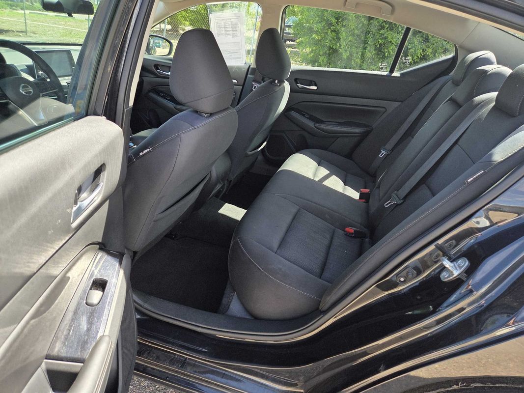 Used 2021 Nissan Altima 2.5 SV FWD image 11