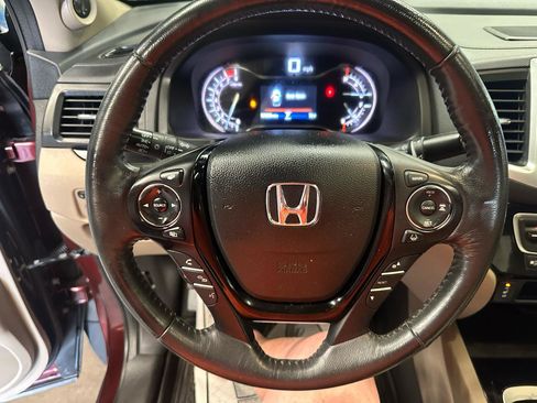Used 2017 Honda Ridgeline RTL-E image 19
