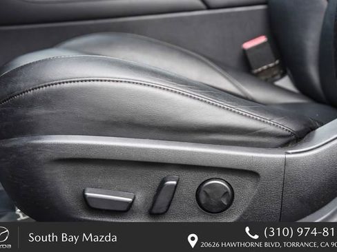 Used 2020 MAZDA MAZDA3 Hatchback w/ Preferred Package image 23