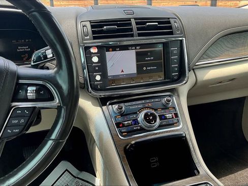 Used 2017 Lincoln Continental Reserve w/ Technology Package FWD image 6