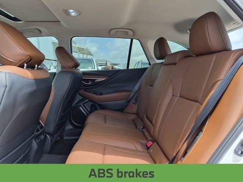 Used 2025 Subaru Outback Touring AWD/4WD image 30
