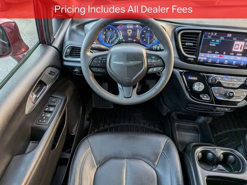 Used 2022 Chrysler Pacifica Touring-L w/ S Appearance Package FWD image 16