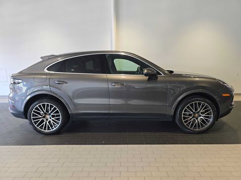 Used 2023 Porsche Cayenne Coupe AWD/4WD image 8