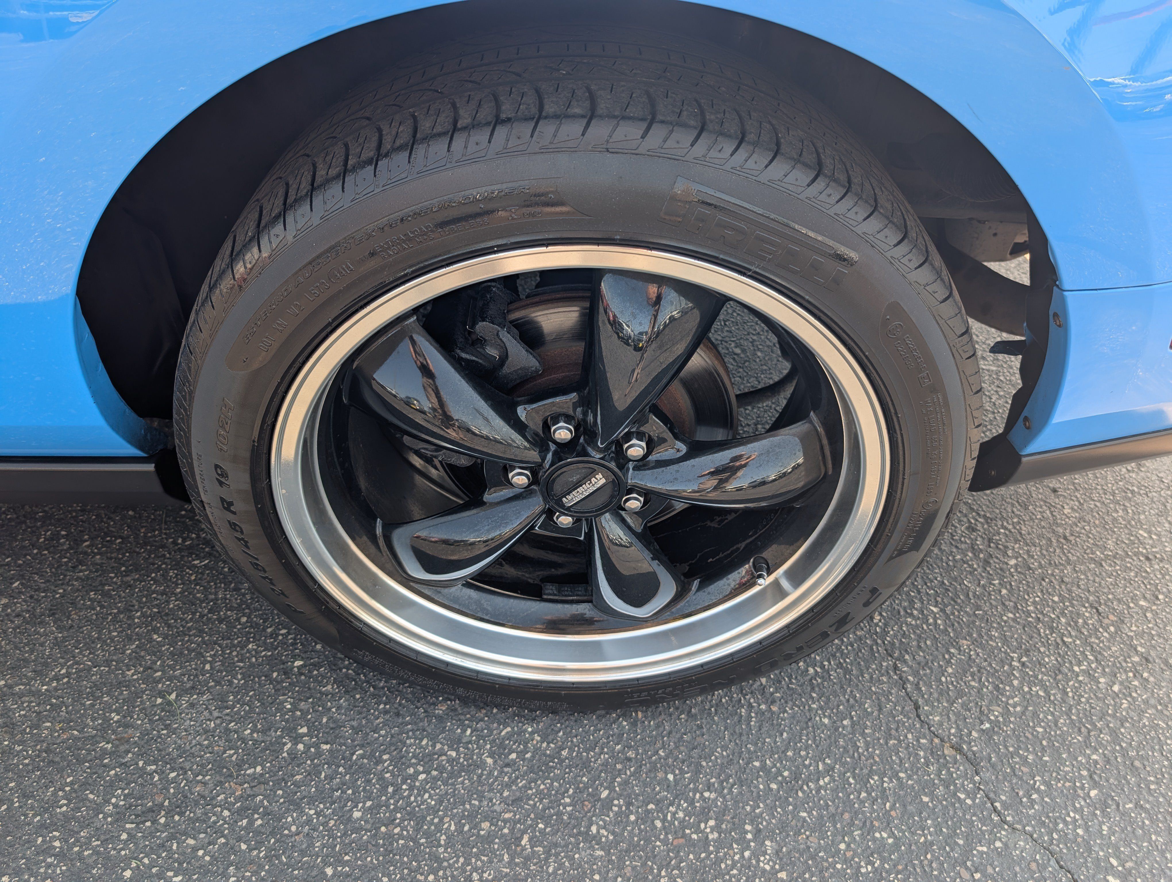 Used 2010 Ford Mustang GT Premium RWD image 9
