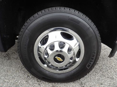 Used 2022 Chevrolet Silverado 3500 LT w/ Convenience Package image 56