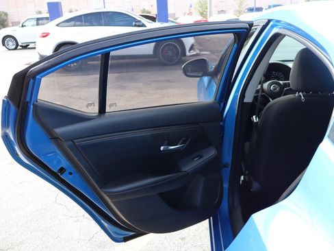 Used 2022 Nissan Sentra SR w/ Electronics Package FWD image 12