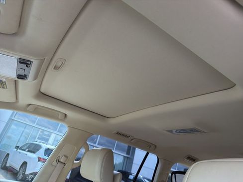 Used 2014 Lexus LX 570 4WD image 24