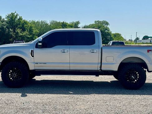Used 2020 Ford F250 XLT w/ XLT Premium Package AWD/4WD image 2