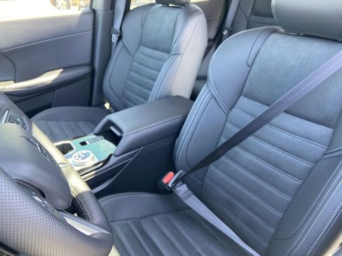 New 2026 Mitsubishi Outlander SE FWD image 16