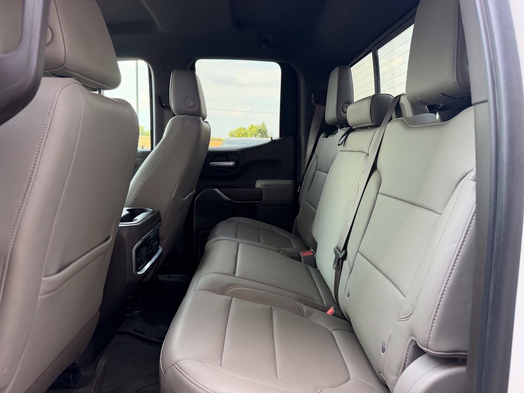 Used 2019 GMC Sierra 1500 SLT w/ SLT Convenience Package AWD/4WD image 18