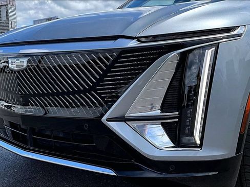 Used 2024 Cadillac Lyriq Luxury w/ LPO, Floor Liner Package AWD/4WD image 33