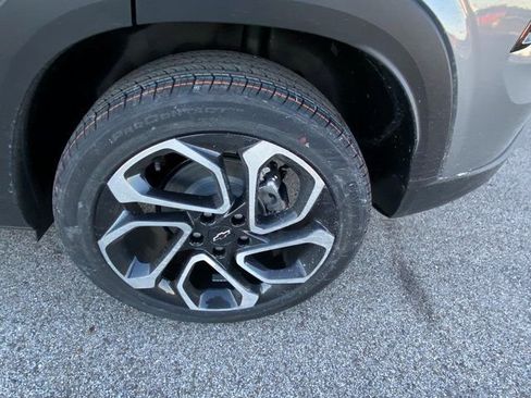 New 2026 Chevrolet Trax RS w/ Sunroof Package image 9