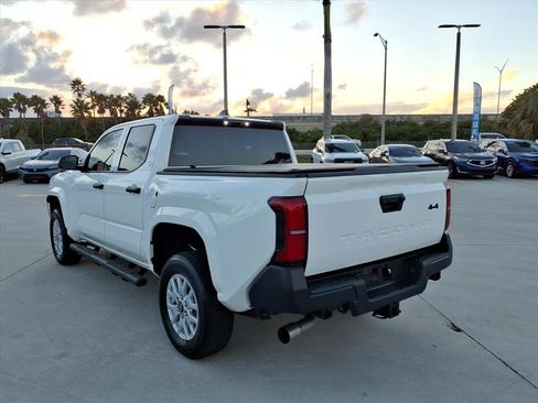 Used 2024 Toyota Tacoma SR image 4