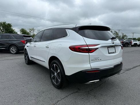 Used 2021 Buick Enclave Essence w/ Sport Touring Edition FWD image 4