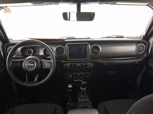 Used 2023 Jeep Gladiator Willys image 20