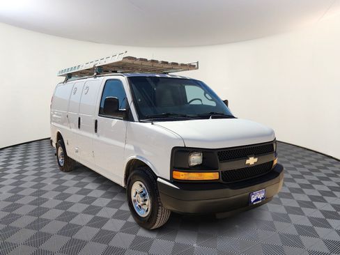 Used 2016 Chevrolet Express 2500 RWD image 6