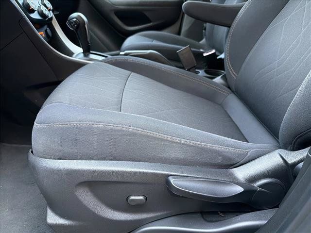 Used 2020 Chevrolet Trax LT AWD/4WD image 11