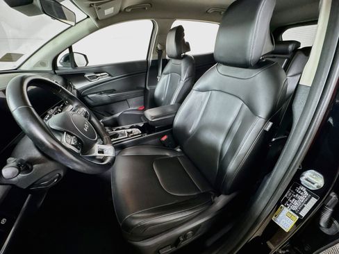 Used 2023 Kia Sportage EX FWD image 14