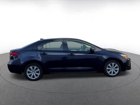 Used 2025 Toyota Corolla LE image 9