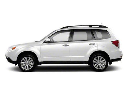 Used 2013 Subaru Forester 2.5X Limited AWD/4WD image 3