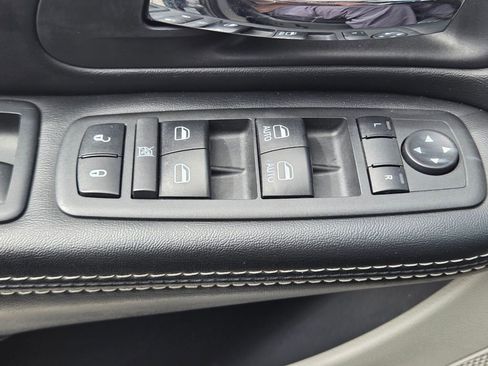 Used 2019 Dodge Grand Caravan SXT FWD image 29