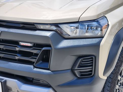 Certified 2024 Chevrolet Colorado Trail Boss w/ Technology Package AWD/4WD image 8