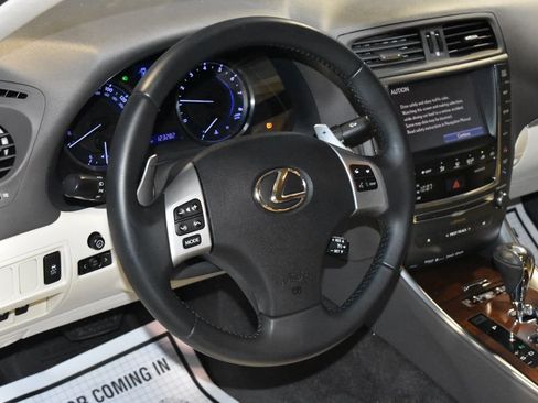 Used 2013 Lexus IS 250 w/ Premium Pkg Value Edition RWD image 2