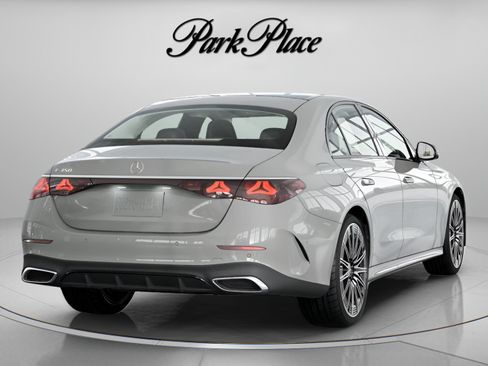 Used 2026 Mercedes-Benz E 350 Sedan image 18