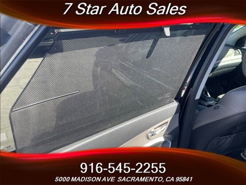 Used 2017 Hyundai Santa Fe Limited image 17