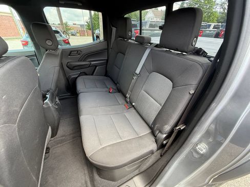 Used 2023 Chevrolet Colorado Trail Boss w/ Technology Package AWD/4WD image 28